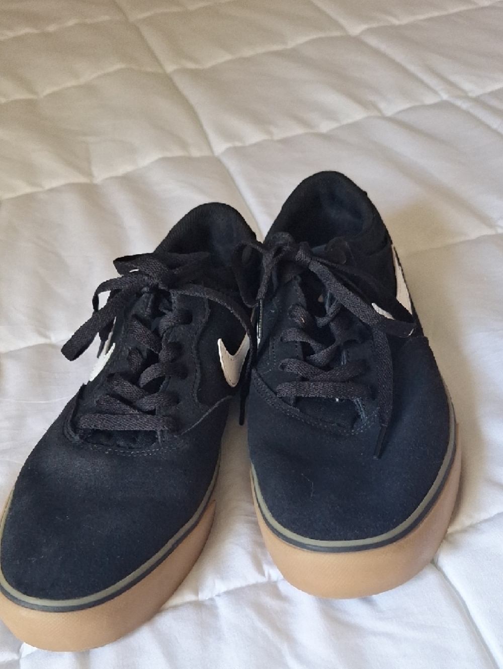 Nike Men’s Black Suede Sneakers with Swoosh Nike SB Chron 2 Canvas Skate